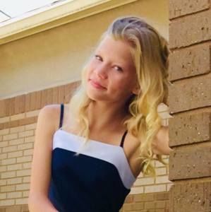 Meet your Posher, Abby